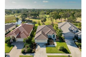 10142 GLENMORE AVENUE, LAKEWOOD RANCH, FL 34202 - MLS#MFRN6141080