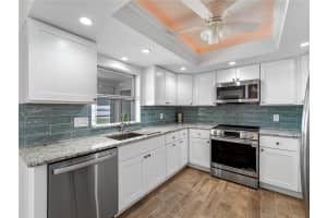 52 CIRCLEWOOD DRIVE, VENICE, FL 34293 - MLS#MFRN6141084