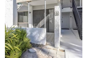 1555 TARPON CENTER DRIVE, VENICE, FL 34285 - MLS#MFRN6141392