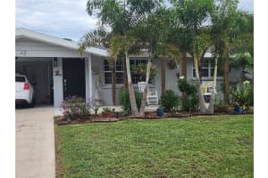 42 E Wentworth St, ENGLEWOOD 42 E Wentworth St, ENGLEWOOD