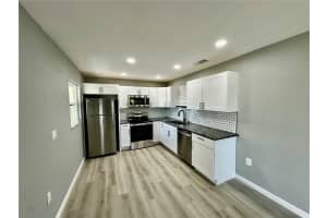 460 BASE AVENUE, VENICE, FL 34285 - MLS#MFRN6141404