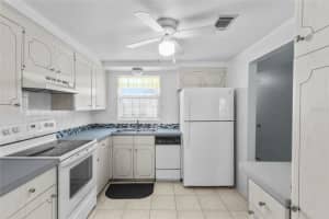 1523 LAKESIDE DRIVE, VENICE, FL 34293 - MLS#MFRN6141481