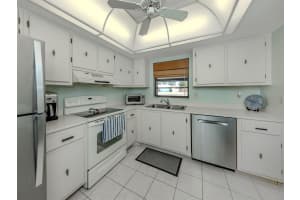 1718 LAKESIDE DRIVE, VENICE, FL 34293 Sold 04/17/26