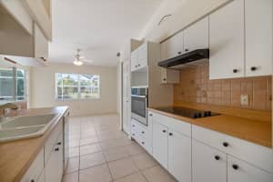 5848 DIANA ROAD, VENICE, FL 34293 - MLS#MFRN6141554