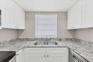 101 AVENIDA DE BAHIA, NOKOMIS, FL 34275 - MLS#MFRN6141566