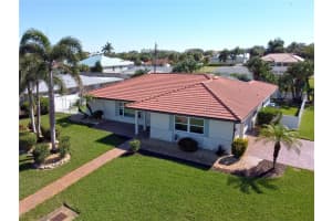 431 Villas Dr, VENICE