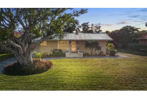 420 PENSACOLA ROAD, VENICE, FL 34285 - MLS#MFRN6141639