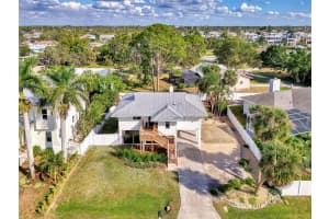 812 GARLAND AVENUE, NOKOMIS, FL 34275 - MLS#MFRN6141725