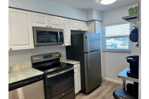 950 TARPON CENTER DRIVE, VENICE, FL 34285 - MLS#MFRN6141734