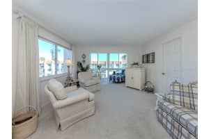 230 SANTA MARIA STREET, VENICE, FL 34285 - MLS#MFRN6141817