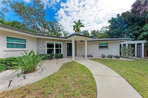 2132 HYDE PARK CIRCLE, SARASOTA, FL 34239 - MLS#MFRN6141841