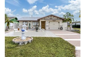 1028 Lillian St, VENICE