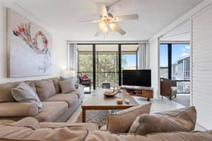 612 BIRD BAY DRIVE, VENICE, FL 34285 - MLS#MFRN6141870