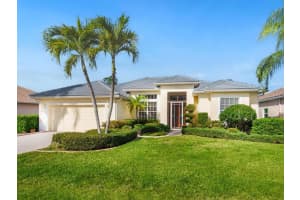 863 Macaw Cir, VENICE