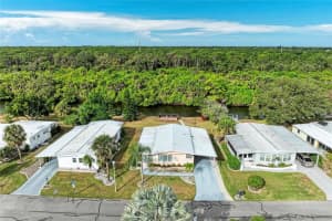 35 Castle Dr, NOKOMIS