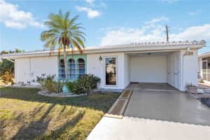 436 CIRCLEWOOD DRIVE, VENICE, FL 34293 - MLS#MFRN6142134