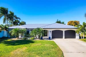 438 W Gate Dr, VENICE