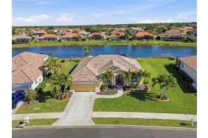 677 Lakescene Dr, VENICE