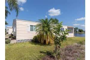 109 LAKEVIEW DRIVE, NORTH PORT, FL 34287 - MLS#MFRN6142323