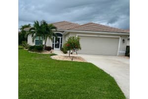 421 Pinewood Lake Dr, VENICE