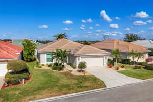 421 PINEWOOD LAKE DRIVE, VENICE, FL 34285 - MLS#MFRN6142440