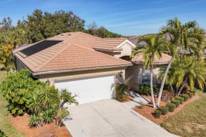 407 PINEWOOD LAKE DRIVE, VENICE, FL 34285 - MLS#MFRN6142446