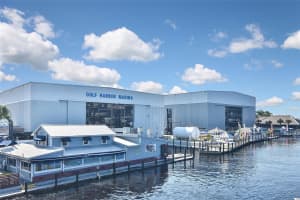 100 CIRCUIT ROAD, NOKOMIS, FL 34275 - MLS#MFRN6142447