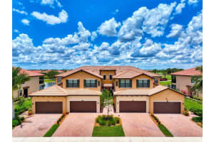 10792 Tarflower Dr #101, VENICE