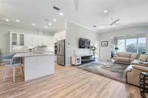 211 VISTA DEL LAGO WAY, VENICE, FL 34292 - MLS#MFRN6142529