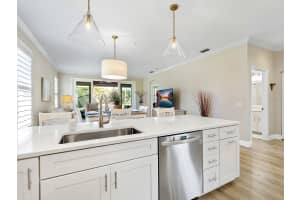 337 SUNSET LAKE BOULEVARD, VENICE, FL 34292 - MLS#MFRN6142614