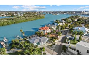 611 CASEY KEY ROAD, NOKOMIS, FL 34275 - MLS#MFRN6142714