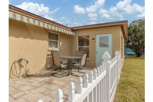 1215 MANGO AVENUE, VENICE, FL 34285 - MLS#MFRN6142720