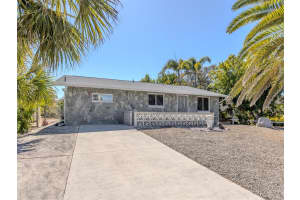 325 PALMETTO ROAD, NOKOMIS, FL 34275 - MLS#MFRN6142725