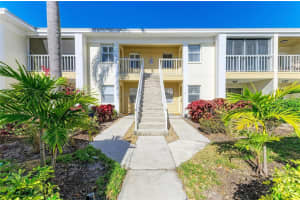 431 Cerromar Ln #446, VENICE