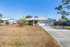 2517 Sandy Ln, ENGLEWOOD