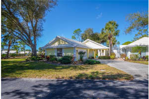711 BRIGHTSIDE CRESCENT DRIVE, VENICE, FL 34293 - MLS#MFRN6142834