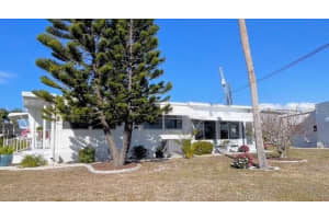 740 CAREFREE, VENICE, FL 34285 - MLS#MFRN6142934