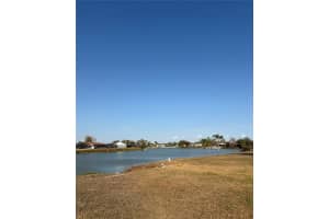 303 SHAMROCK BOULEVARD, VENICE, FL 34293 - MLS#MFRN6142968