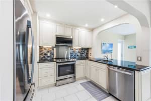 1015 BEACH MANOR CIRCLE, VENICE, FL 34285 - MLS#MFRN6143067