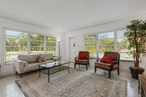 531 Granada Ave, VENICE