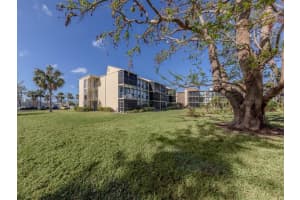 618 Bird Bay Dr S #216, VENICE