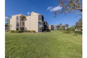 618 BIRD BAY DRIVE, VENICE, FL 34285 - MLS#MFRN6143201