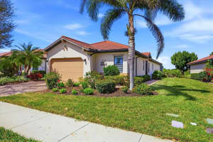 10533 CROOKED CREEK DRIVE, VENICE, FL 34293 - MLS#MFRN6143233