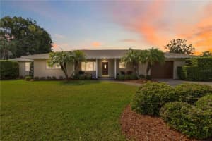 2068 Sunnyside Ln, SARASOTA