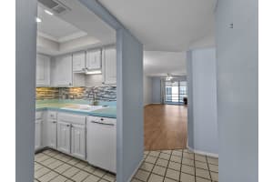 995 LAGUNA DRIVE, VENICE, FL 34285 - MLS#MFRN6143384