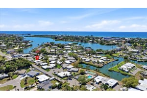 215 FAIR WINDS DRIVE, NOKOMIS, FL 34275 - MLS#MFRN6143484