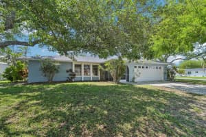 437 S Shore Dr, OSPREY