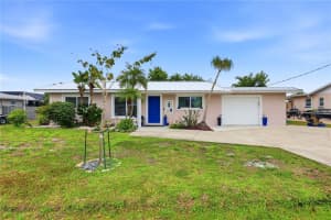 704 PORTIA STREET, NOKOMIS, FL 34275 - MLS#MFRN6143624
