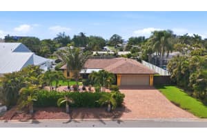 440 W Gate Dr, VENICE