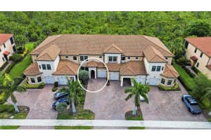 10055 Crooked Creek Dr #102, VENICE